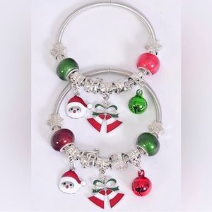 🟡 CLEARANCE - Festive Christmas Stretch Charm Bracelet